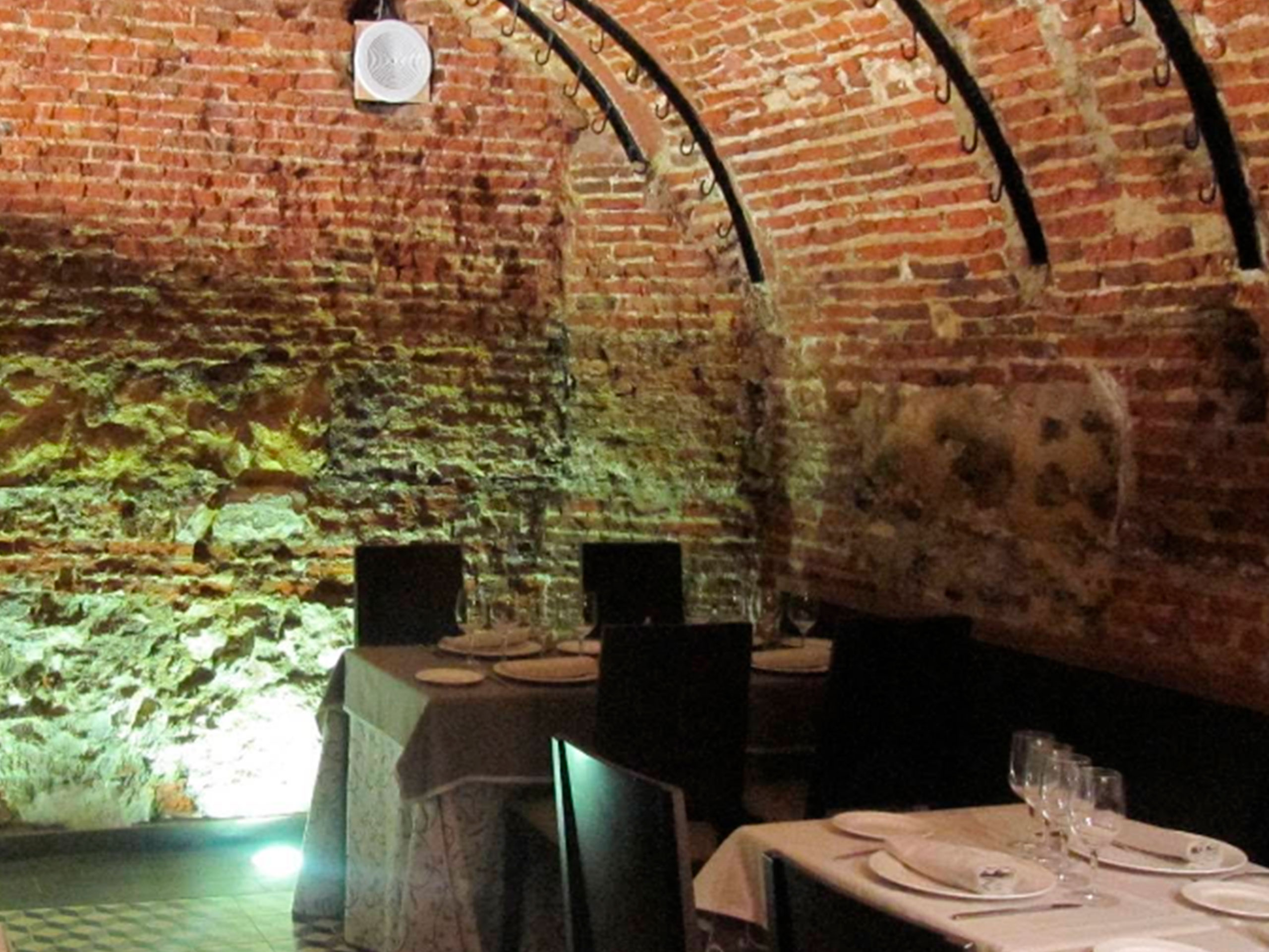 Premium-Private-Tapas-&-Wine-Experience-enjoytapasmadrid-02